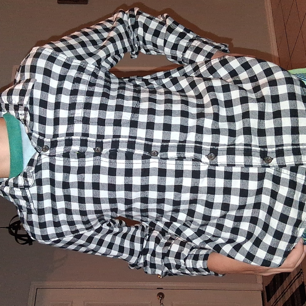 Cat & Jack Flannel Black And White Plaid Button Down Boys Long Sleeve